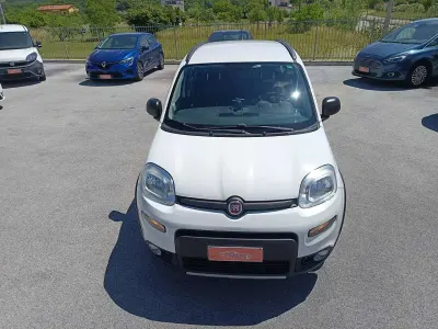 Usata Fiat Panda 4x4 S 95 CV (69 kW) 2017 Bianco gelato pastello Utilitaria
