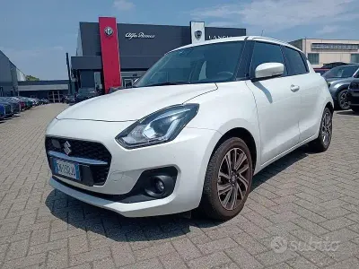 Usata Suzuki Swift 83 CV (61 kW) 2023 Bianco Utilitaria