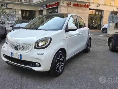 Usata Smart ForFour Prime 71 CV (52 kW) 2016 Bianco Utilitaria