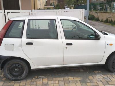 Usata Fiat Punto 54 CV (39 kW) 1997 Bianco Utilitaria
