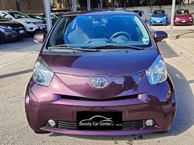 Usata Toyota iQ 90 CV (66 kW) 2014 Marrone Utilitaria