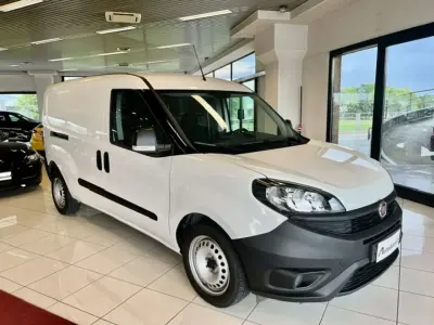 Usata Fiat Doblò Easy 105 CV (77 kW) 2021 Bianco Monovolume