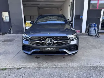 Usata Mercedes GLC300 194 CV (142 kW) 2022 Grigio SUV