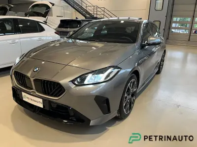 Usata BMW 120 Performance 170 CV (125 kW) 2025 Grigio Utilitaria