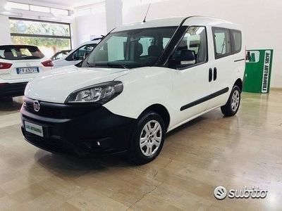 usata Fiat Doblò 1.3 MJT vetrato 5 posti autocarro