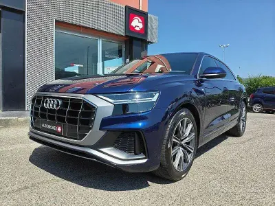 Usata Audi Q8 Sport 286 CV (210 kW) 2023 Blu/azzurro SUV