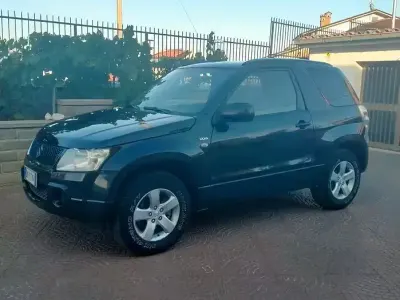 Usata Suzuki Vitara 129 CV (94 kW) 2007 Nero SUV