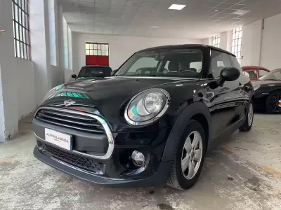 Usata Mini ONE 74 CV (54 kW) 2016 Nero Utilitaria