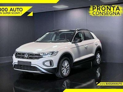 Usata VW T-Roc Life 110 CV (80 kW) 2022 Grigio SUV
