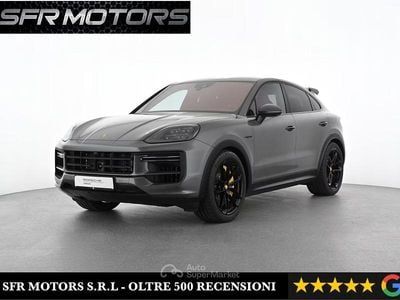 Usata Porsche Cayenne Turbo E-Hybrid 740 CV (544 kW) 2024 Grigio SUV