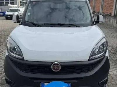Usata Fiat Doblò 163 CV (119 kW) 2026 Bianco Monovolume