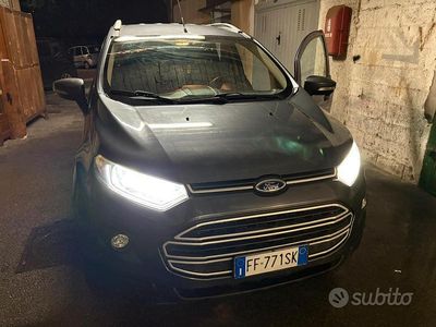 Usata Ford Ecosport 2016 Grigio SUV