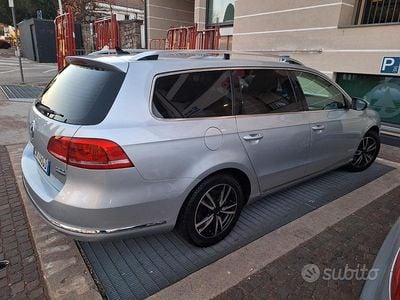Usata VW Passat 140 CV (102 kW) 2012 Grigio Station wagon