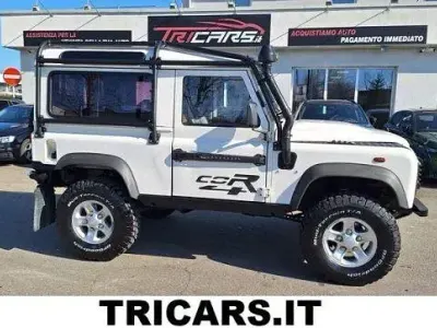 Usata Land Rover Defender 122 CV (89 kW) 2010 Bianco Pick-up