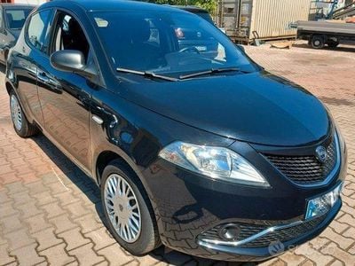 Usata Lancia Ypsilon 95 CV (69 kW) 2017 Nero Utilitaria