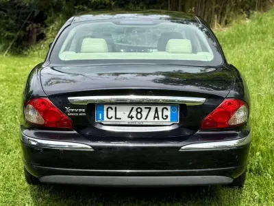 Usata Jaguar X-type Executive 131 CV (96 kW) 2003 Nero Berlina