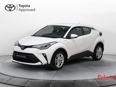 Usata Toyota C-HR Active 122 CV (89 kW) 2020 Bianco SUV