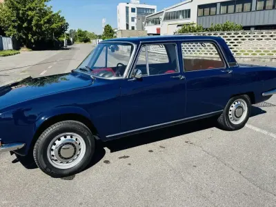 Usata Alfa Romeo 1750 156 CV (114 kW) 1968 Blu/azzurro Berlina