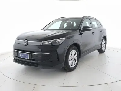 Usata VW Tiguan Life 150 CV (110 kW) 2025 Grenadill black metallizzato SUV