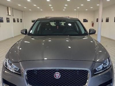 Usata Jaguar F-Pace Portfolio 180 CV (132 kW) 2020 Marrone SUV