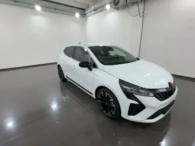 Nuova Renault Clio Techno 101 CV (74 kW) 2025 Bianco ghiaccio Utilitaria
