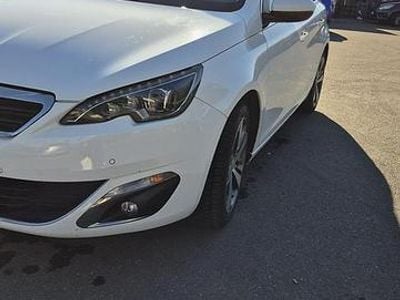 Usata Peugeot 308 Allure GT-Line 120 CV (88 kW) 2016 Bianco Berlina