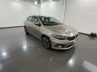 Usata Fiat Tipo Lounge 95 CV (69 kW) 2018 Perla sabbia met.
