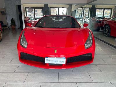 Usata Ferrari 488 670 CV (492 kW) 2018 Rosso Cabrio