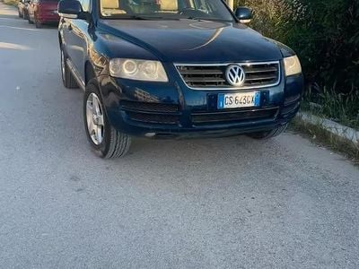Usata VW Touareg 174 CV (127 kW) 2004 Blu SUV