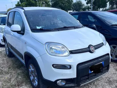 Usata Fiat Panda Easy 75 CV (55 kW) 2015 Bianco Utilitaria