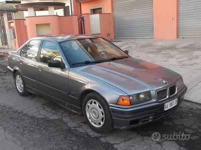 Usata BMW 318 90 CV (66 kW) 1995 Grigio Berlina