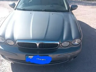 Usata Jaguar X-type 131 CV (96 kW) 2004 Grigio Berlina