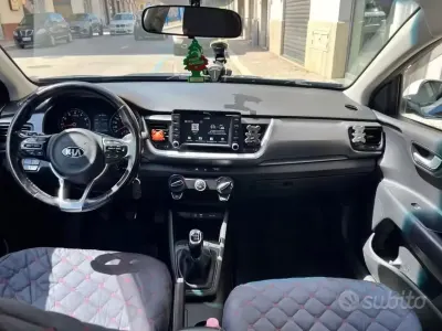 Usata Kia Stonic 100 CV (73 kW) 2019 SUV