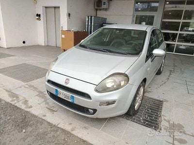 Usata Fiat Punto Lounge 85 CV (62 kW) 2013 Grigio Utilitaria