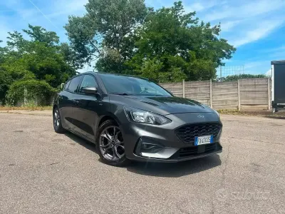 Usata Ford Focus ST-Line 125 CV (91 kW) 2019 Grigio Berlina