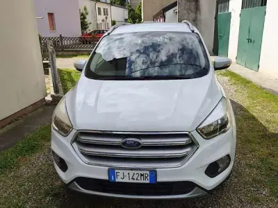 Usata Ford Kuga S 120 CV (88 kW) 2017 Bianco SUV