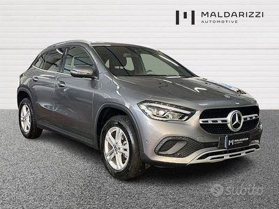 Usata Mercedes GLA180 116 CV (85 kW) 2023 Grigio SUV