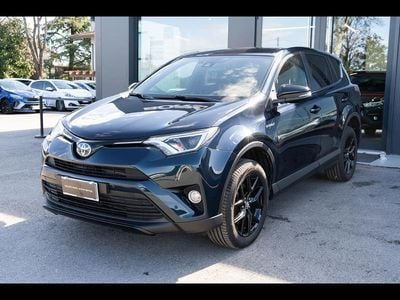 Usata Toyota RAV4 Hybrid Lounge 197 CV (144 kW) 2018 Blu zanzibar SUV