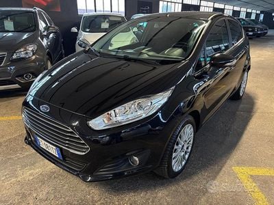 Usata Ford Fiesta Titanium 75 CV (55 kW) 2014 Nero Utilitaria