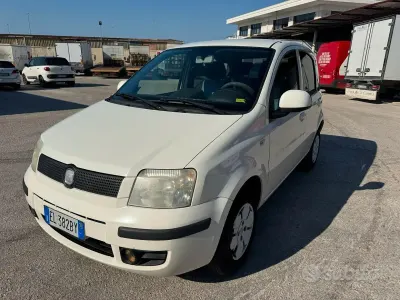 Usata Fiat Panda Dynamic 75 CV (55 kW) 2011 Bianco Utilitaria