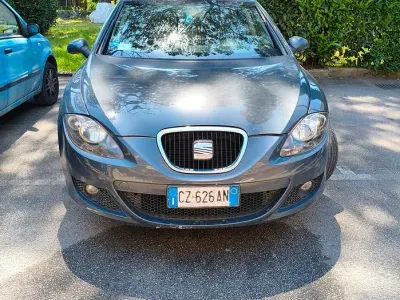 Usata Seat Leon 102 CV (75 kW) 2005 Grigio Utilitaria