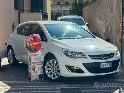 Usata Opel Astra Cosmo 140 CV (102 kW) 2015 Bianco Berlina