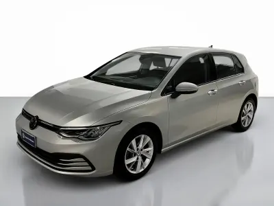 Usata VW Golf VIII Life 110 CV (80 kW) 2023 Reflex silver metallizzato Berlina