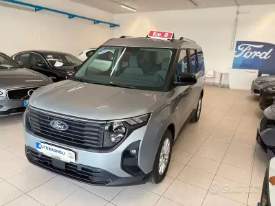 Nuova Ford Tourneo Courier Titanium 125 CV (91 kW) 2026 Grigio Monovolume