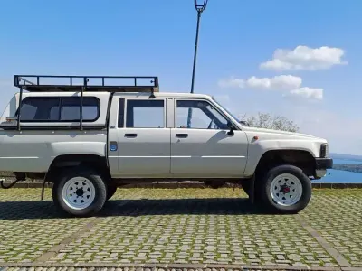 Usata Toyota HiLux 83 CV (61 kW) 1988 Pick-up