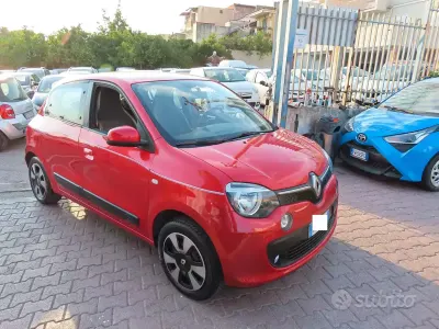 Usata Renault Twingo 69 CV (50 kW) 2017 Rosso Utilitaria