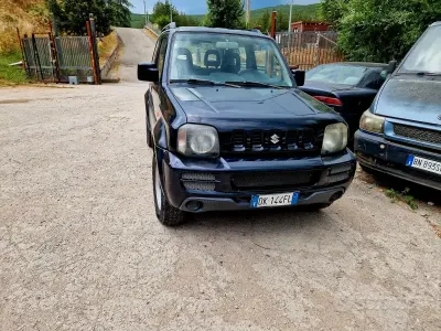 Usata Suzuki Jimny 85 CV (62 kW) 2007 Nero SUV