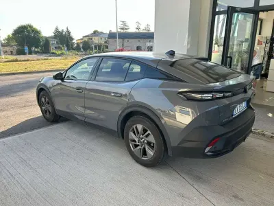 Usata Peugeot 408 Allure 131 CV (96 kW) 2024 Grigio SUV