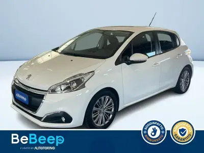 Usata Peugeot 208 Active 75 CV (55 kW) 2016 Bianco pastello Utilitaria