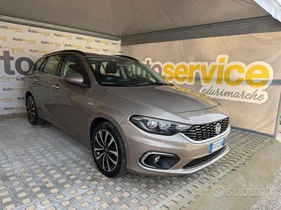Usata Fiat Tipo Lounge 120 CV (88 kW) 2017 Marrone Station wagon